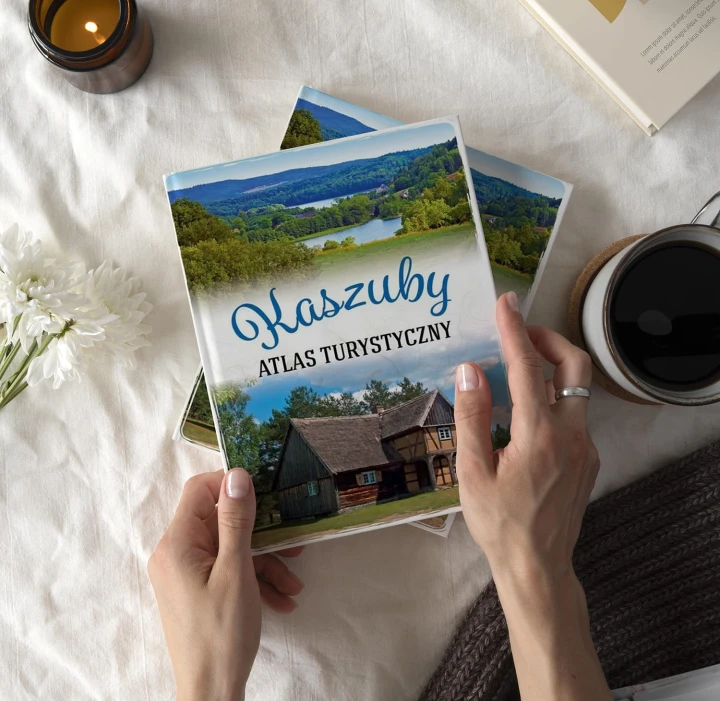 Kaszuby Atlas Turystyczny 1500px.jpg
